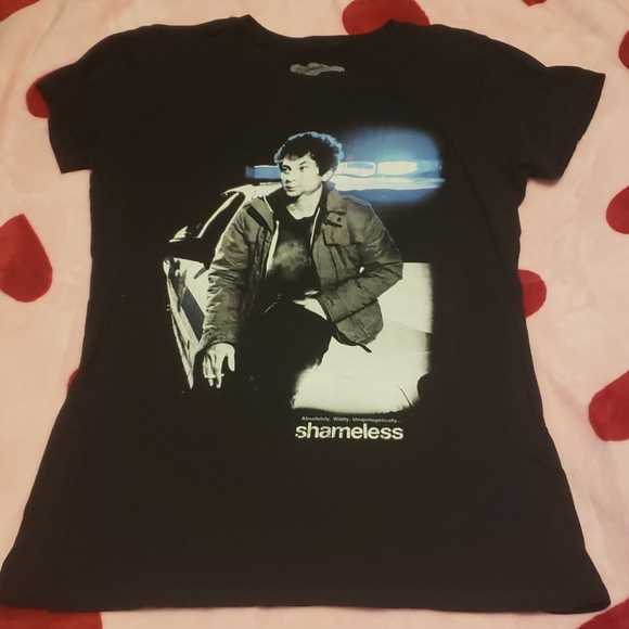 Hot Topic Tops - Last chance! Shameless tee